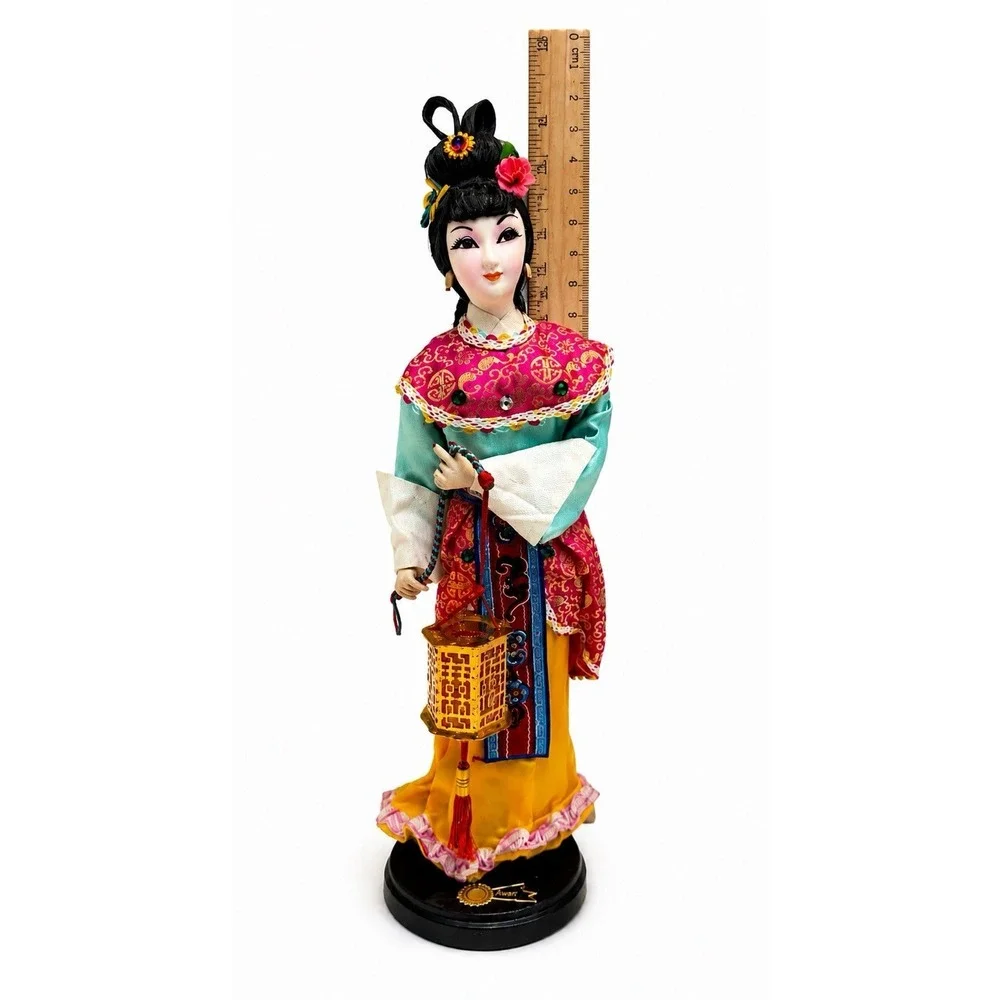 Vtg Asian Cloth Doll Lantern Figure Traditional Costume Made In Taiwan ROC